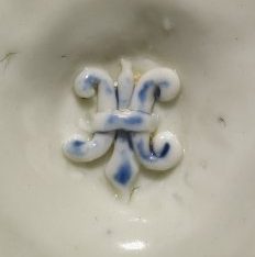Capodimonte Blue fleur-de-lys in relief makers mark