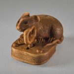 A BOXWOOD NETSUKE OF A RAT BY ALEXANDER DERKACHENKO