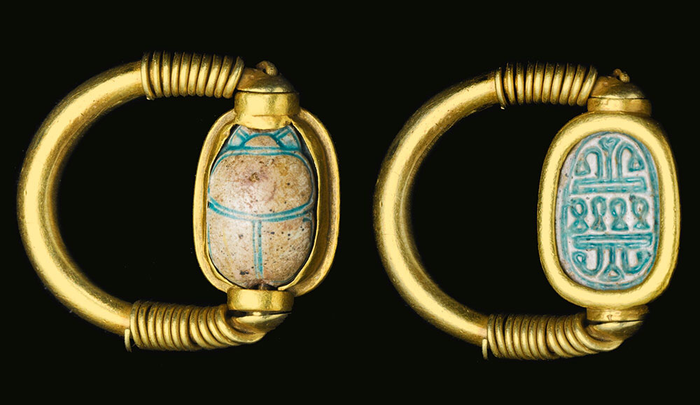 An Egyptian Gold and Steatite Scarab Swivel Ring, Early 18th Dynasty, 1540-1400 B.C.